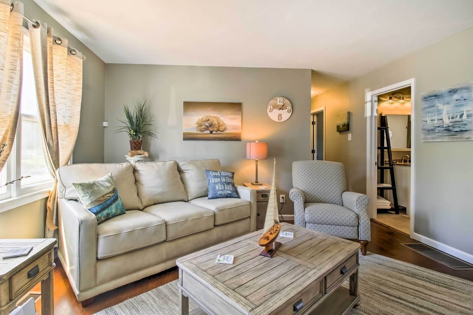 Stockton Vacation Rental | 3BR | 2BA | 1,000 Sq Ft | 3 Steps Required