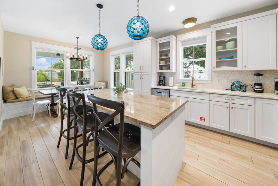 Bid-A-Wee Beach Bungalow | Kitchen and Bar Area