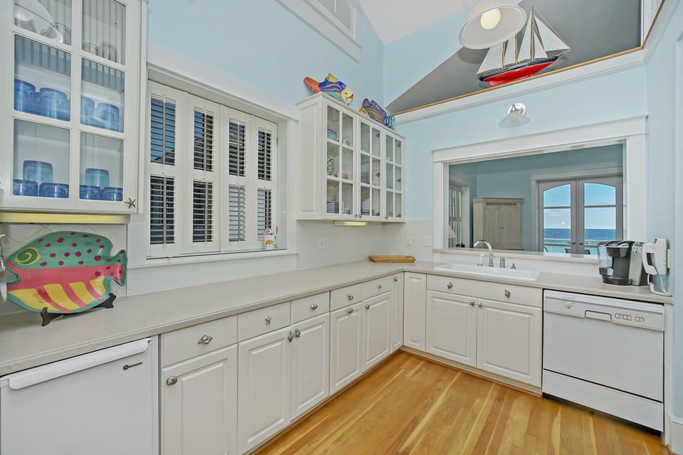 52 S. Grande - Blue Mountain - Third Floor - Kitchen