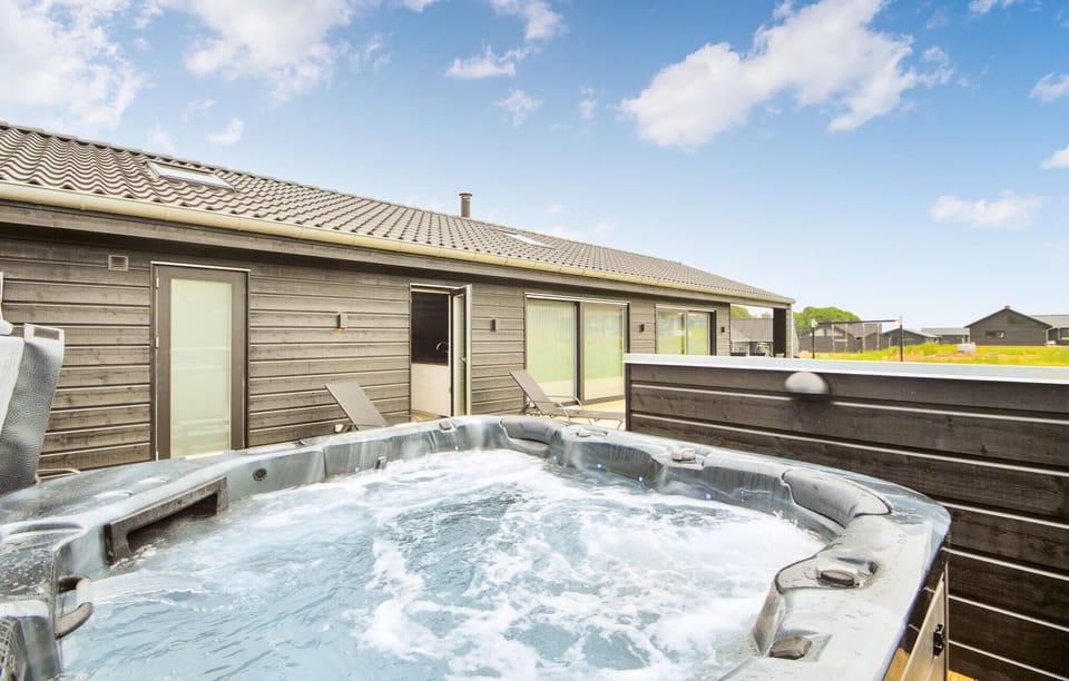 hot-tub