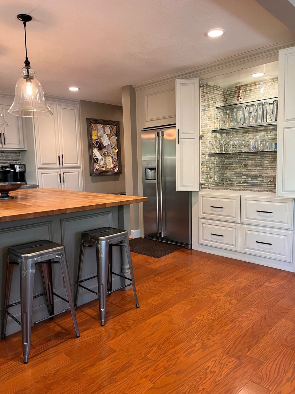 Kitchen bar