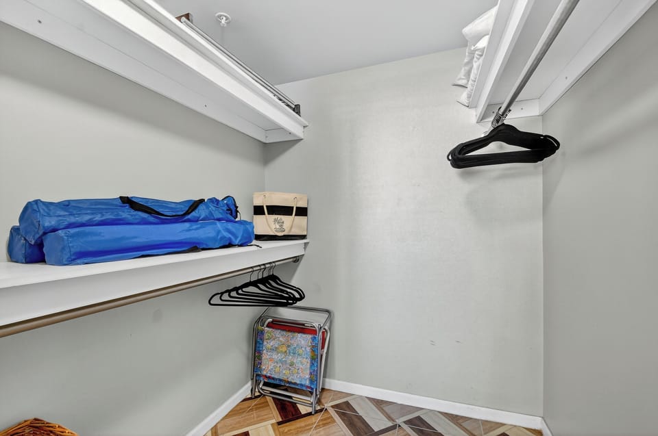 Walk in closet