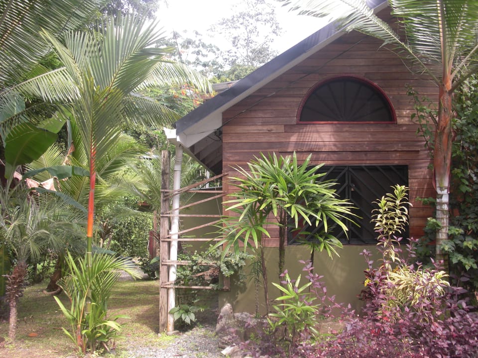 Side view of Casa Verde