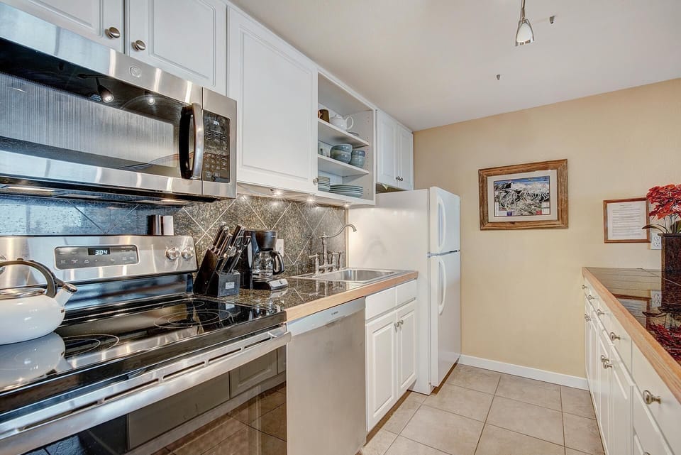 Fully stocked kitchen with new appliances