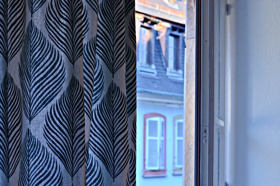 1st bedroom, street view