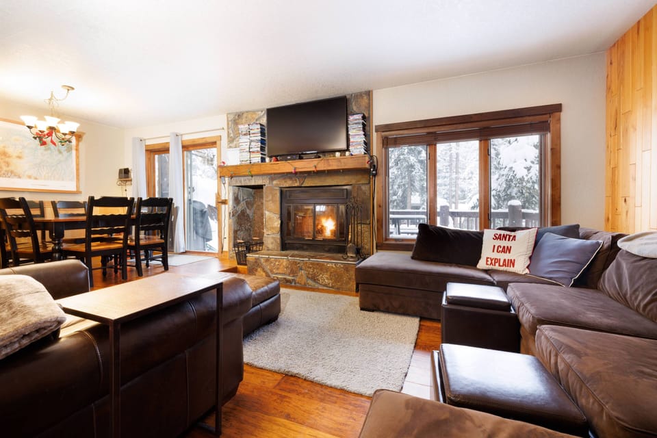 Living room with real wood fireplace (firewood provided on back deck)