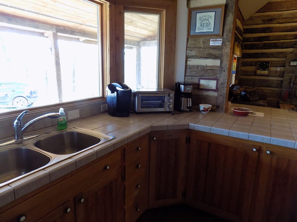 Kitchen Toaster & Coffee Makers