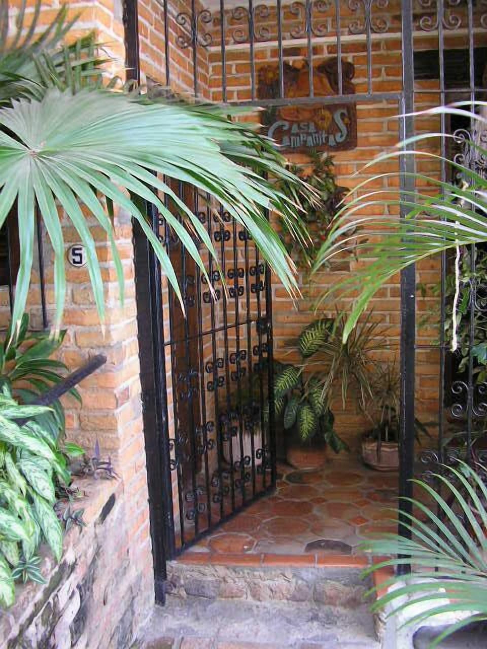 Bienvenidos a Casa Campanitas. Welcome.