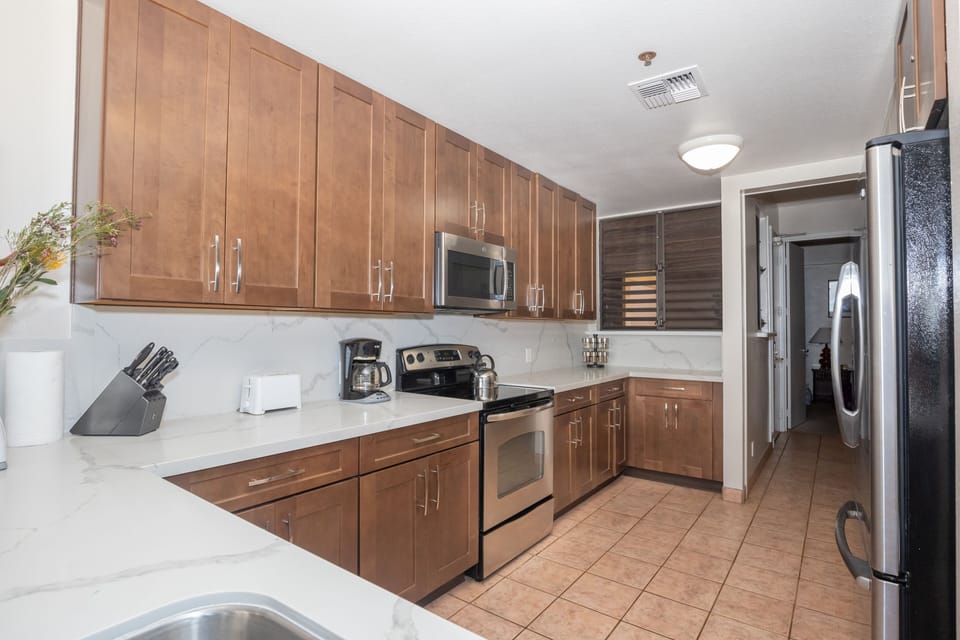 Sands of Kahana 366 - Kitchen