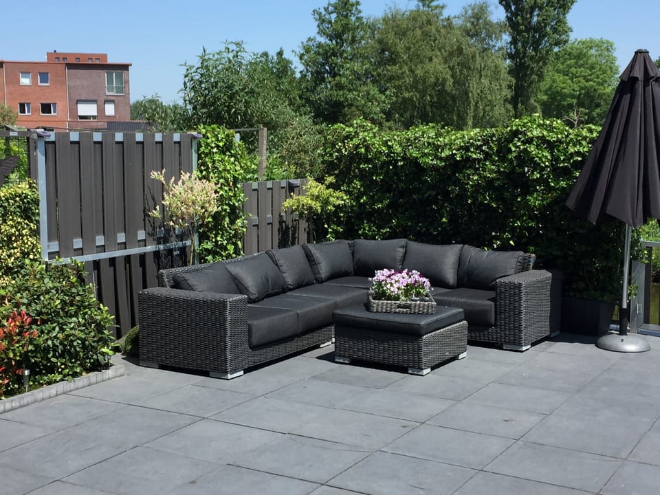 Lounge set shared with us