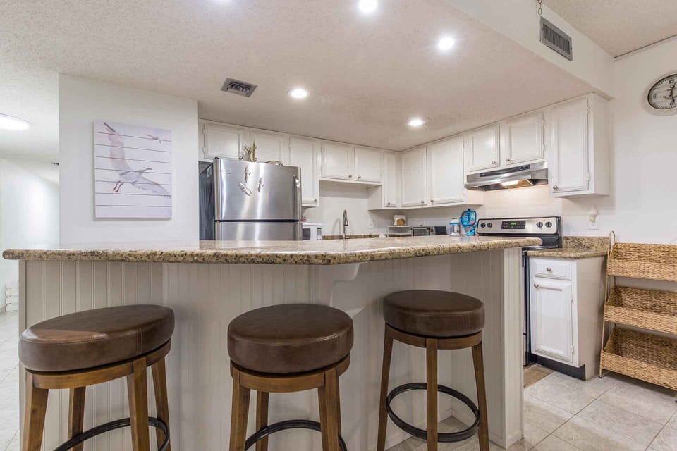 Extra seating at the kitchen bar