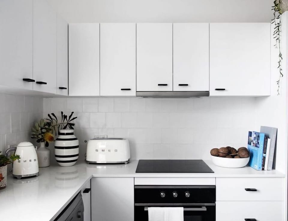 Crisp white kitchen 