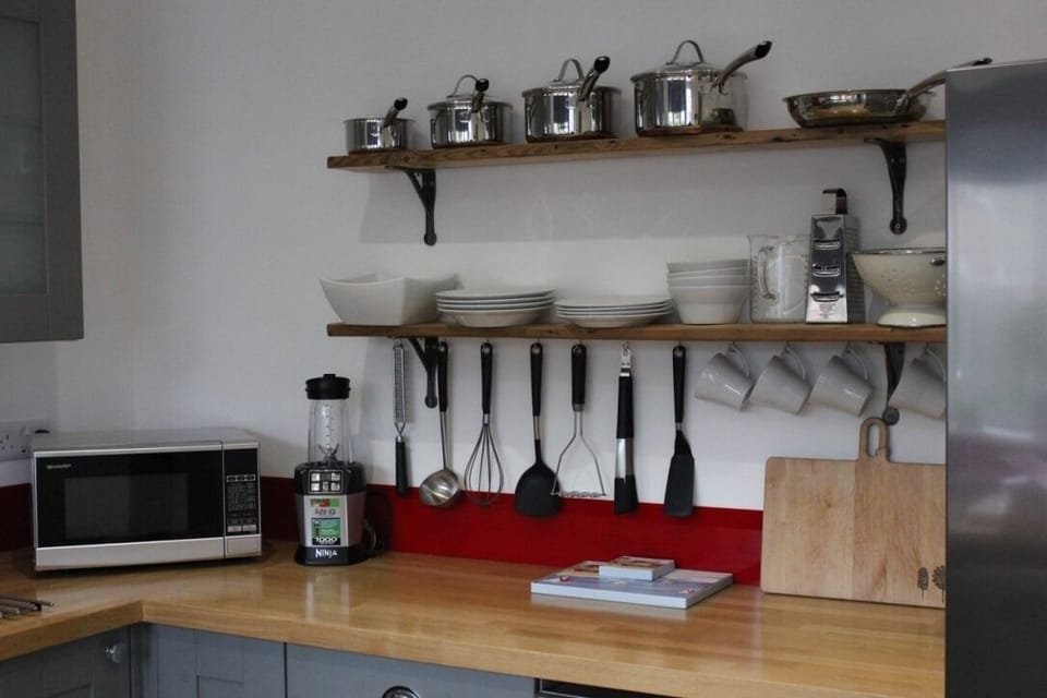 Pans, Kitchen Utensils, Crockery, Chopping Board, Cutlery,Tea Towels, Table Mats