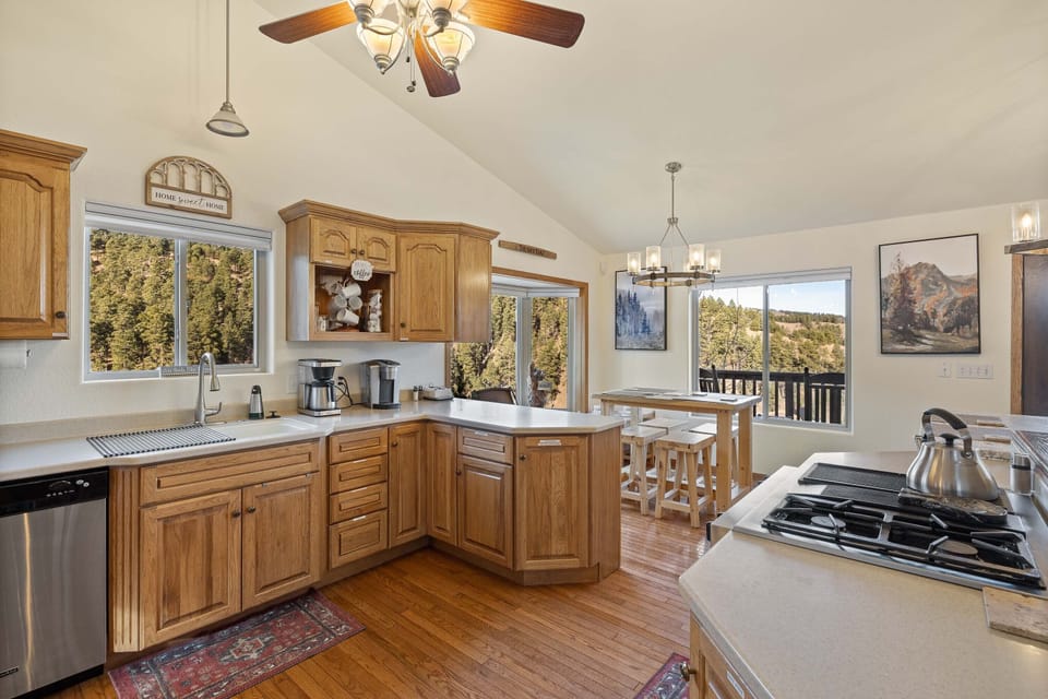 Kitchen and Breakfast Nook
