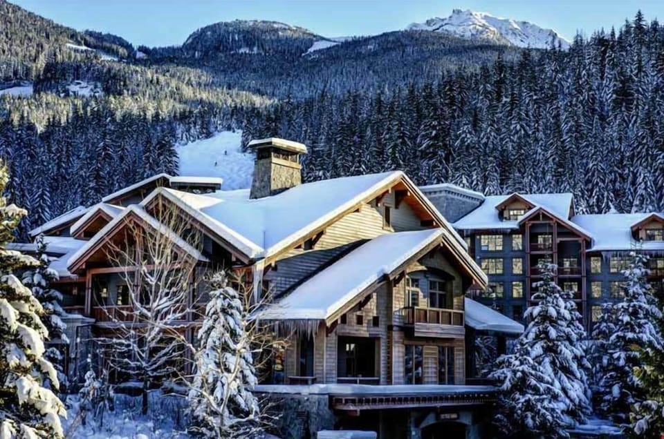 First Tracks Lodge is the ideal winter retreat.
