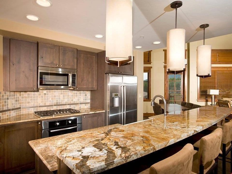 The kitchen has everything you need to cook while on vacation