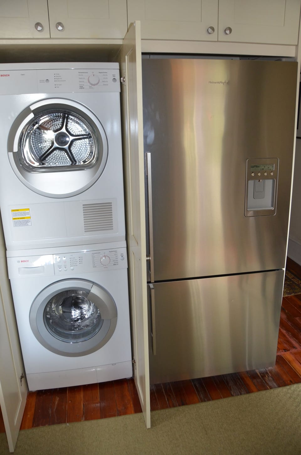 Highly convenient washer & dryer! Beautiful fridgerator too!