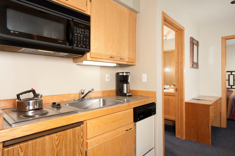 The fully-equipped kitchen has everything you need to cook after a day on the hill
