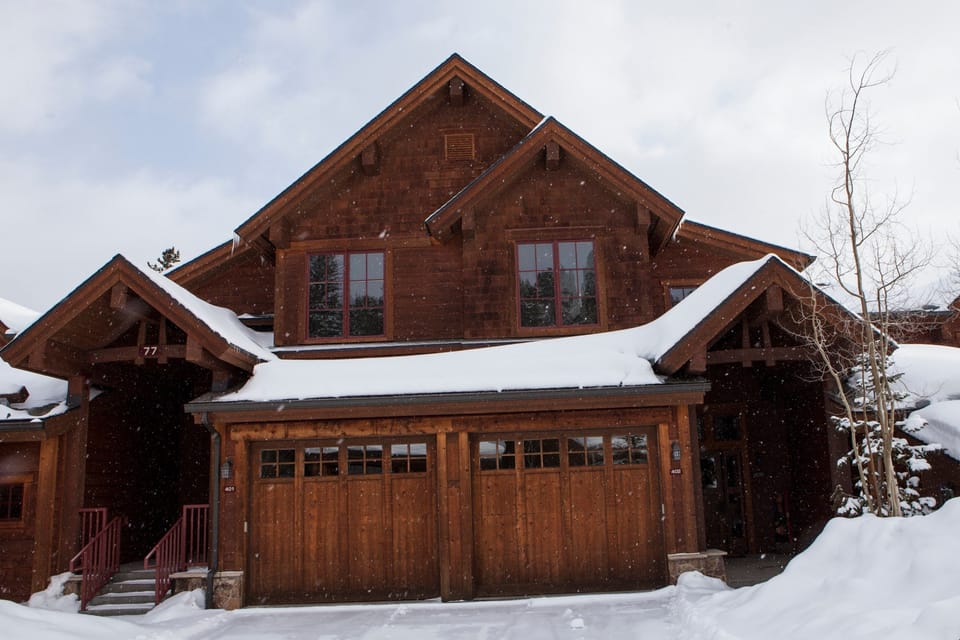 Enjoy a mountain retreat to Breckenridge Ski Resort!