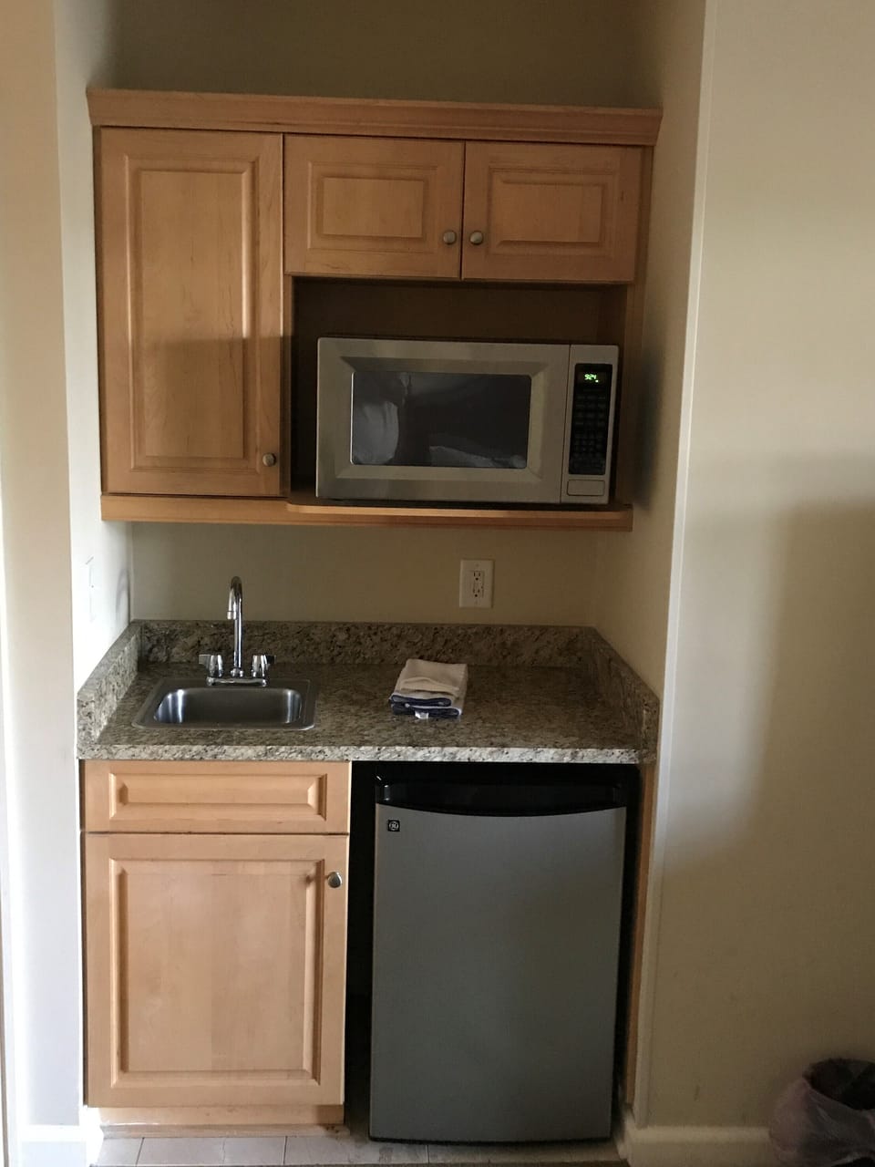 Third Bedroom-Microwave & under-counter refrigerator
