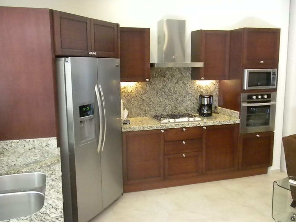Fully equipped kitchen 
