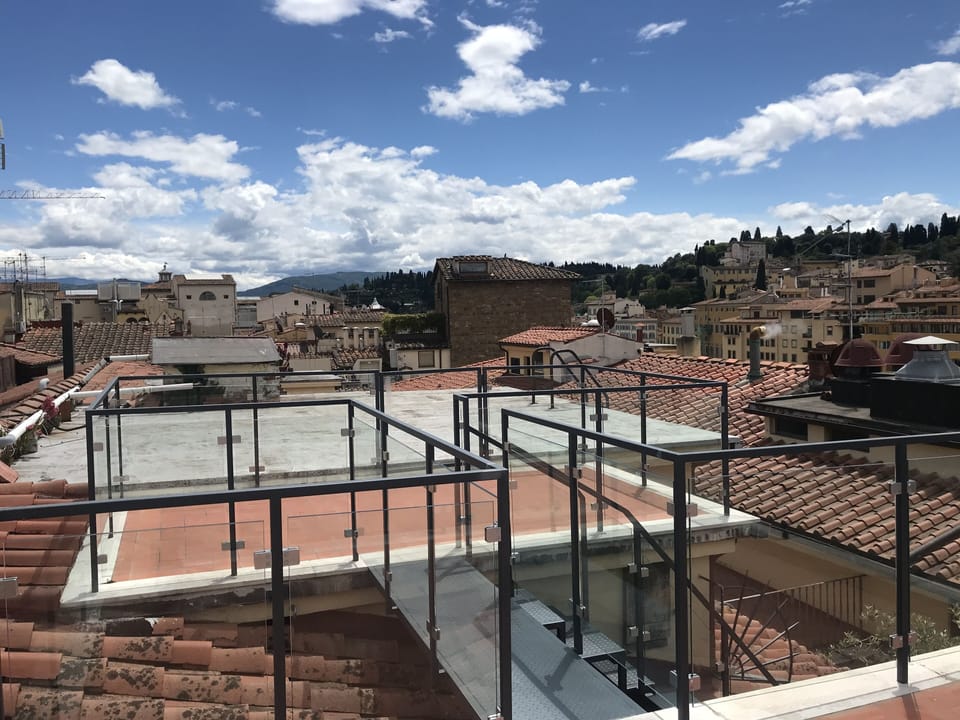 Gorgeous Rooftop Platform with view of all Florence