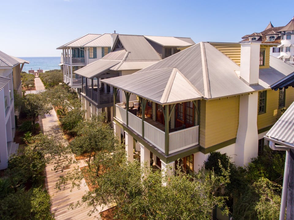 Just 4 houses from the Gulf. House faces boardwalk F.