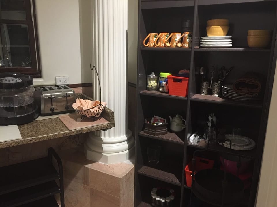 Kitchenette 