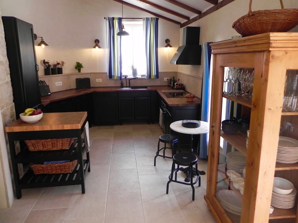 Lovely and fully equipped kitchen 