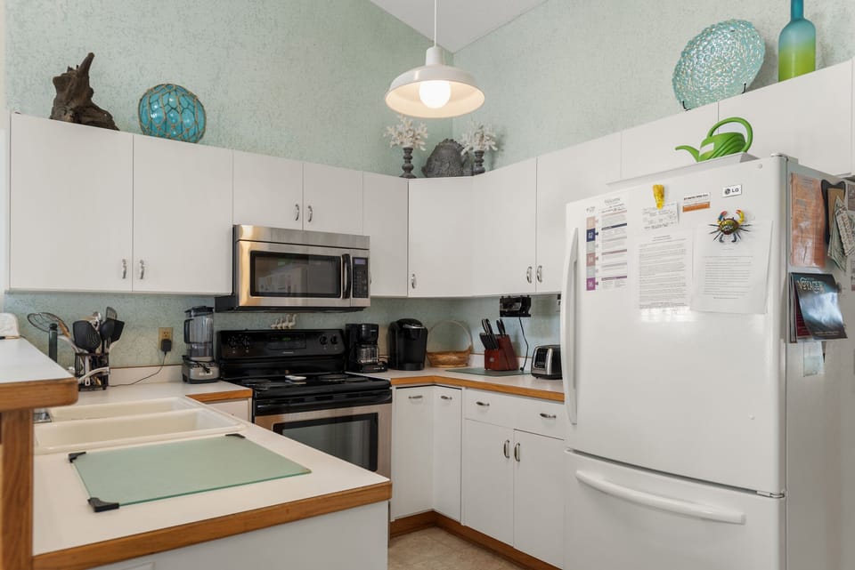 SDL1: Coastal Jade | Top Level Kitchen