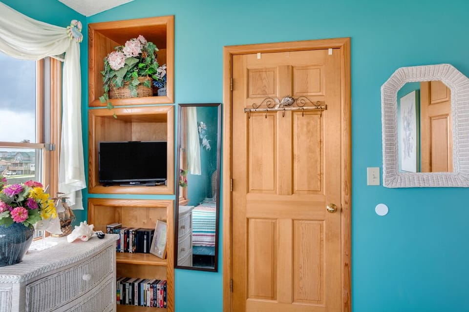 SDL1: Coastal Jade | Top Level Bedroom 3