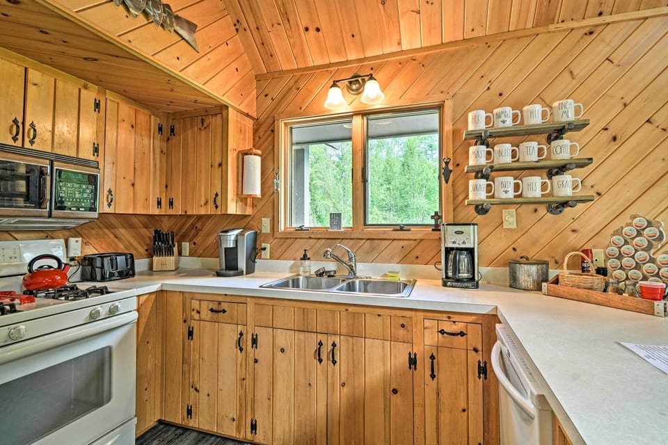 Kitchen | Dishware & Glassware