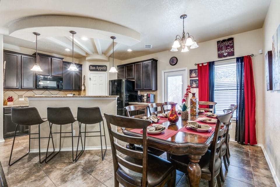 Dinning Room Table