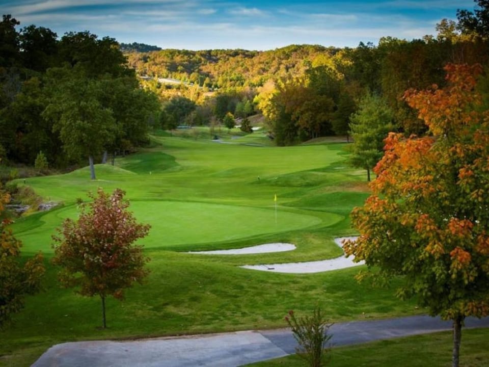 Golf at Ledgestone Golfcourse!!