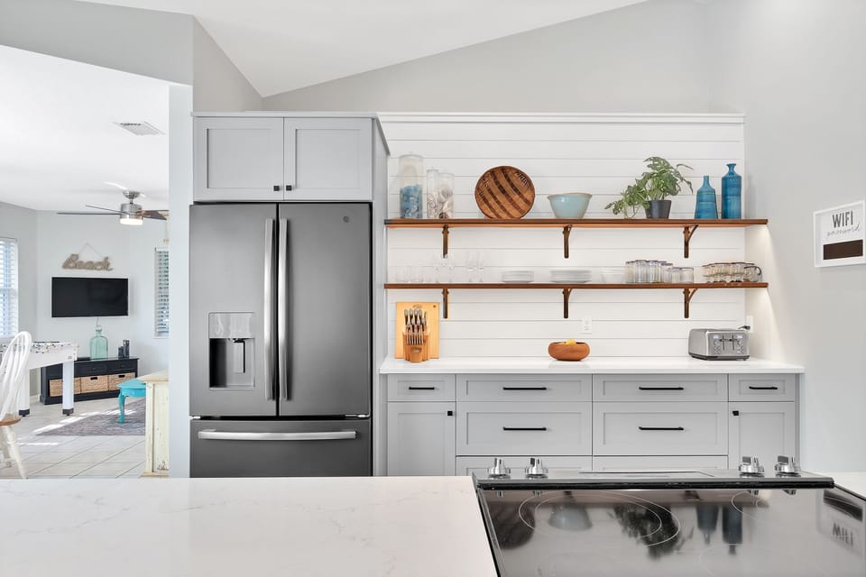 Updated kitchen with everything you could need to enjoy dinner with loved ones
