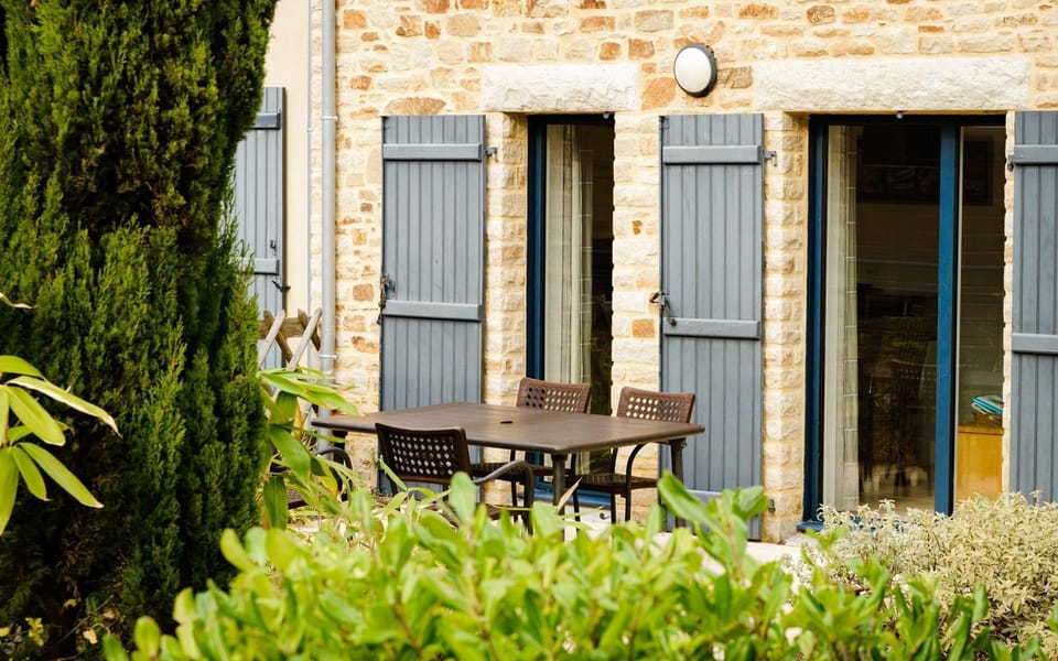 Enjoy local recommendations.