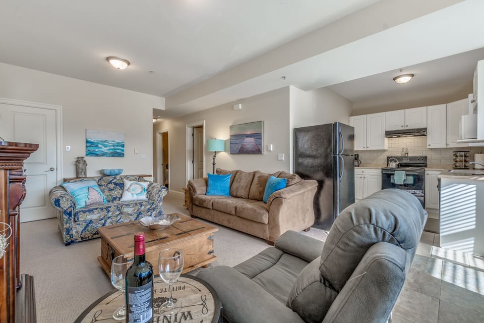 over 900 sq ft of comfort. 