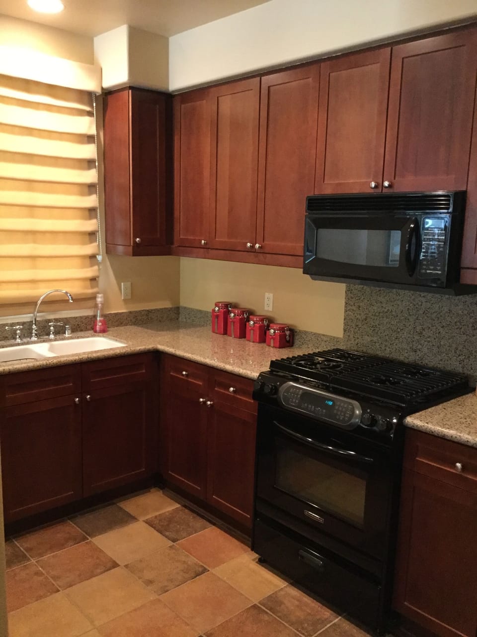 Immaculate Gourmet Chef's Kitchen - Top Of The Line KitchenAid Appliances!