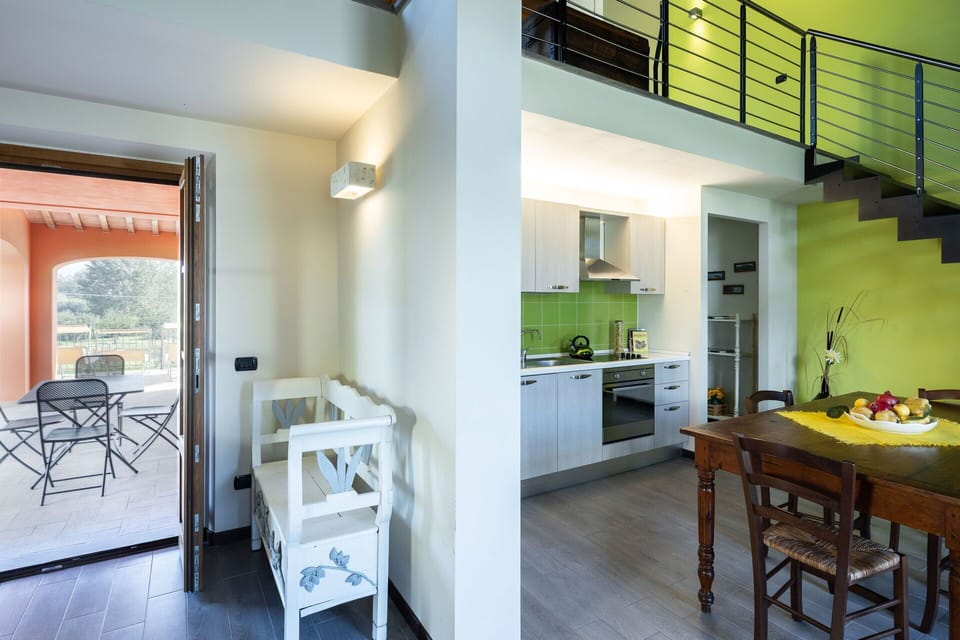 Furniture, Table, Wood, Lighting, Interior Design, Living Room, Flooring, Floor, Building, Chair