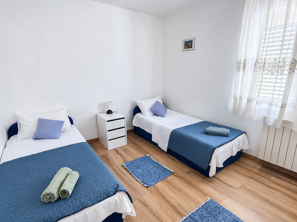 Apartments Buffalo (56851-A1) - Primosten Apartment in Šibenik-Knin County, Croatia