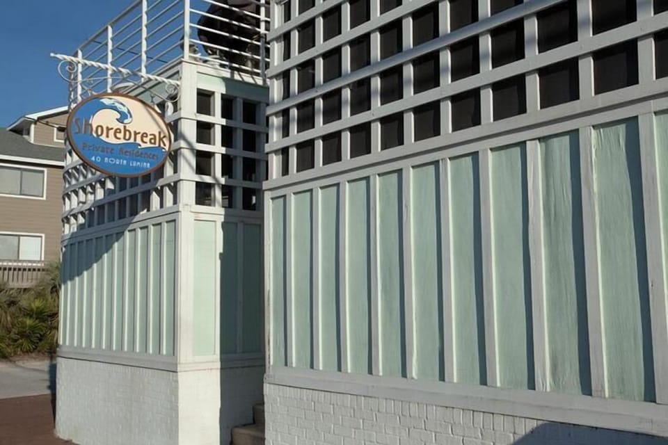 Shorebreak Condominiums