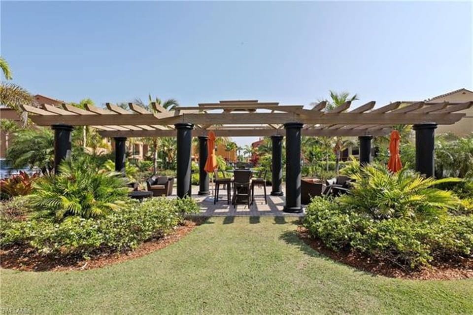 Backyard Views/Sitting Area