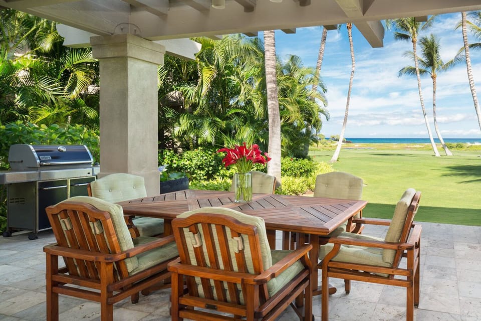 Outdoor Dining and  BBQ area