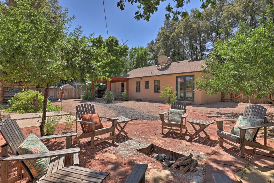 Backyard firepit