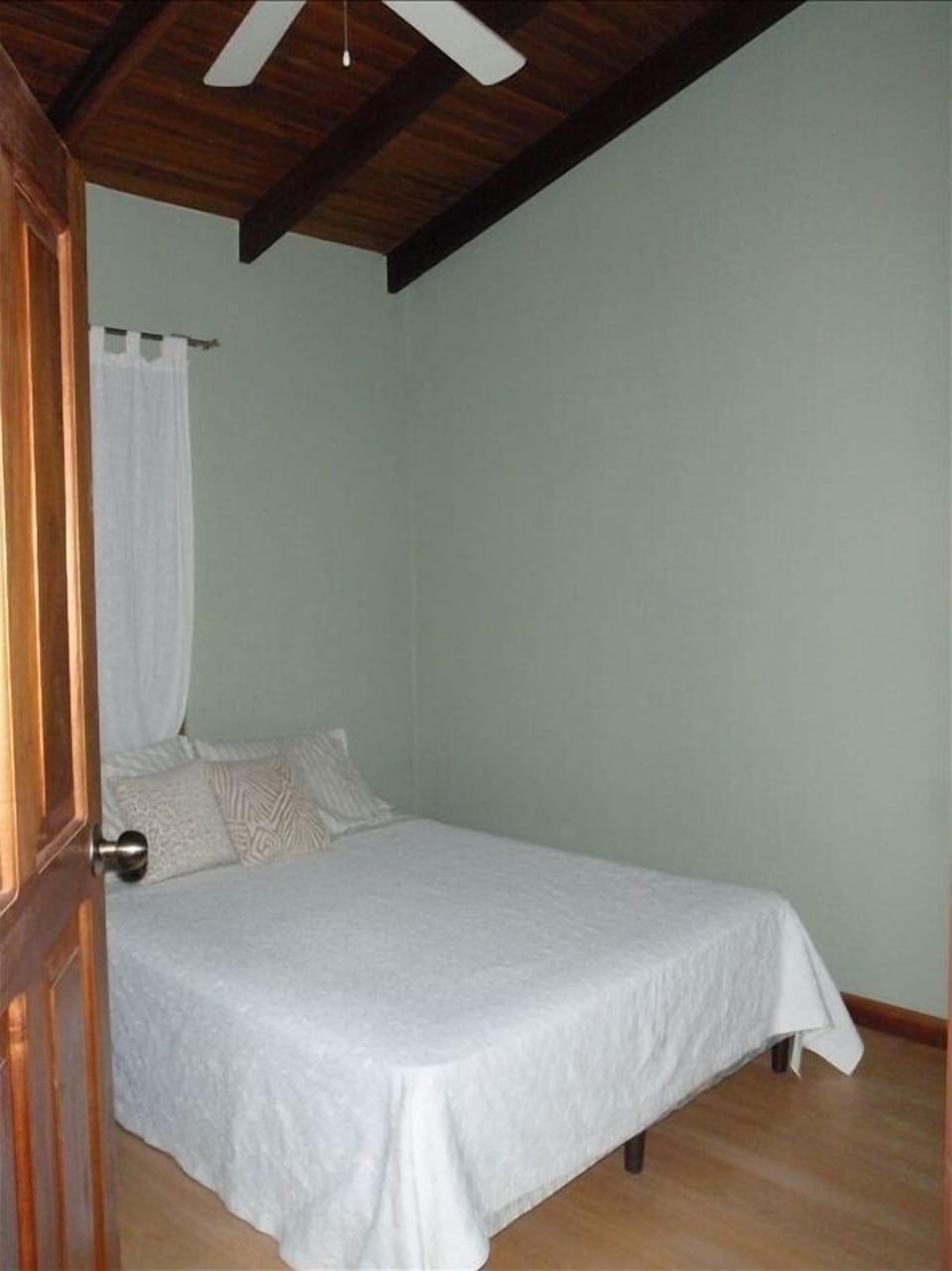 House bedroom with queen size bed