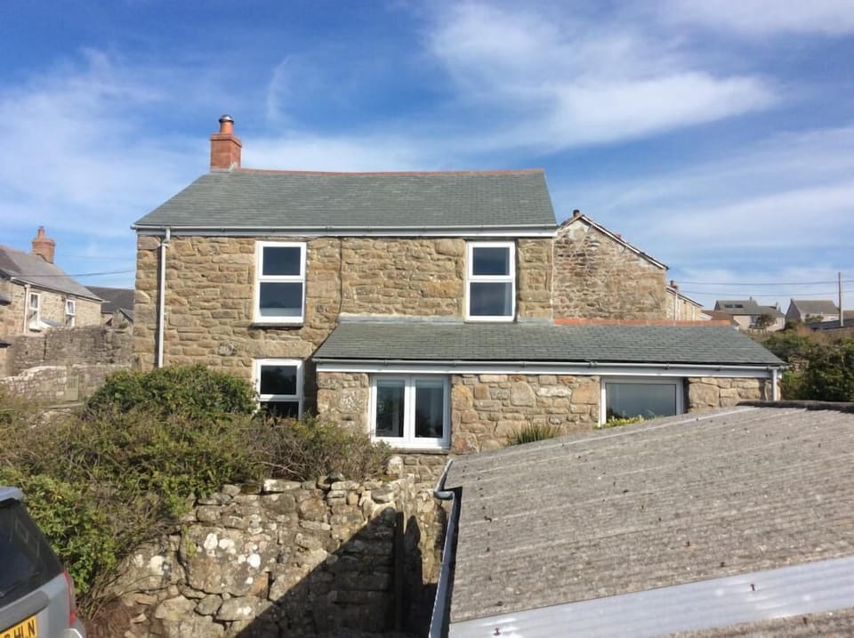 Front of the house and drive