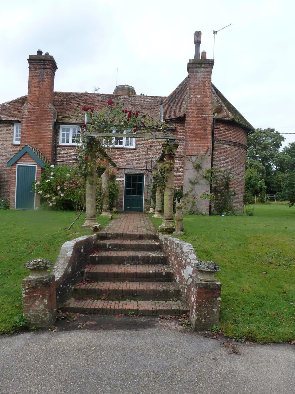 The Oast House entrance steps