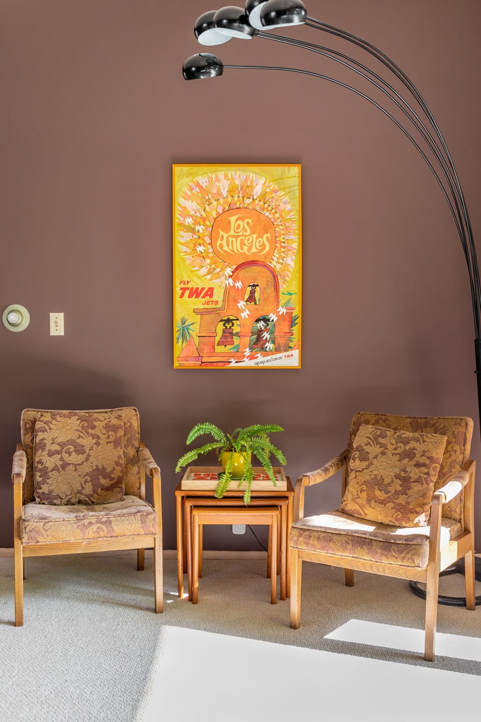 Livingroom reading alcove.