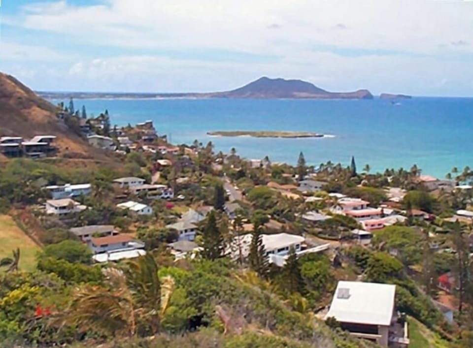 View of Flat Island and Mokapuu Point from Lanikai hilltop