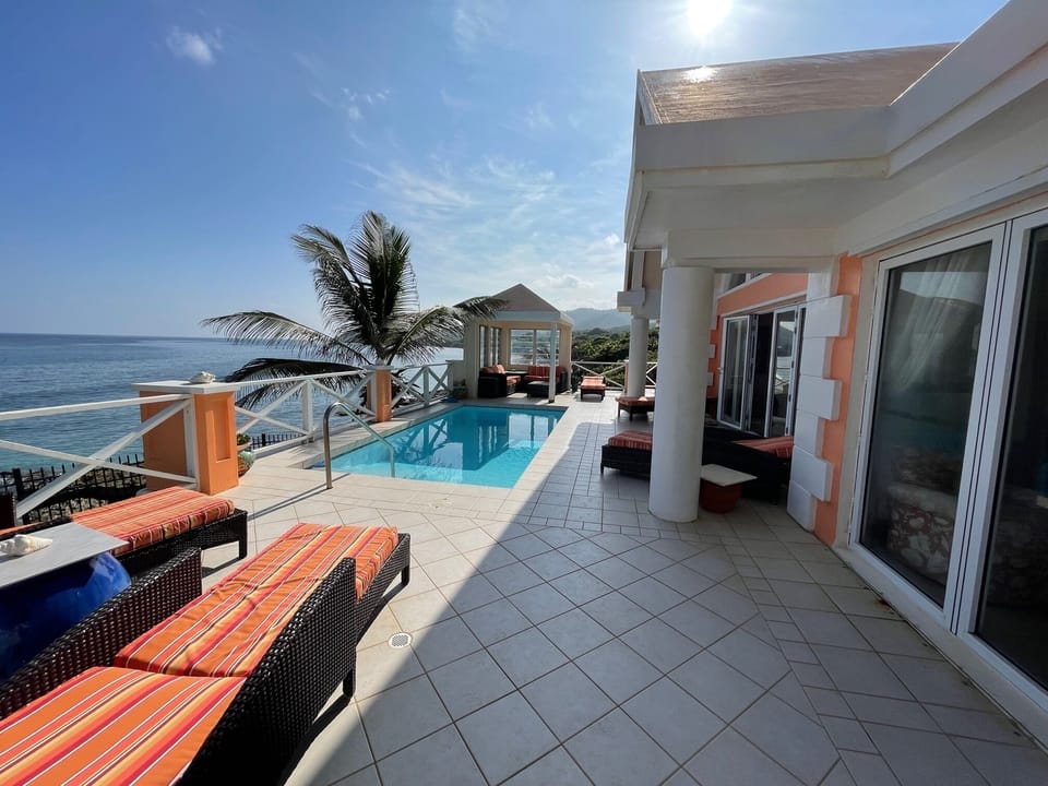 Beautiful back deck and relaxing plunge pool